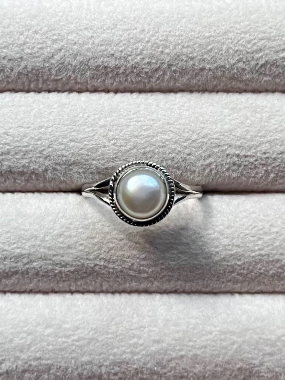 R159 | Twisted Rope Bezel Freshwater Pearl Ring
